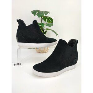 Sorel Women's Out N About Black Suede Booties Size 6 US